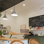 B&B Apiu